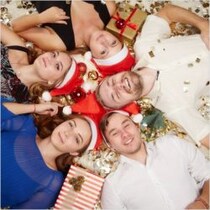 【12星座別・クリスマスの過ごし方】水瓶座の男は自由気ままに過ごす！？