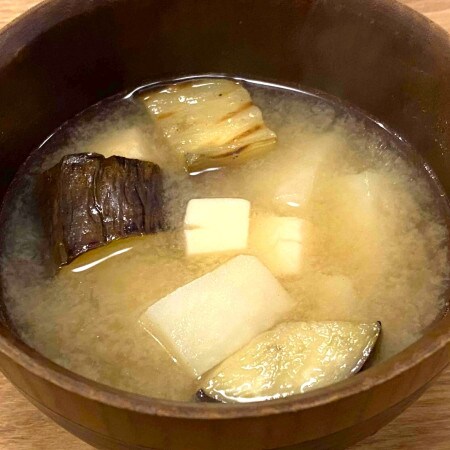 ナスの味噌汁が“黒くなる”問題を解消する調理の工夫とは？