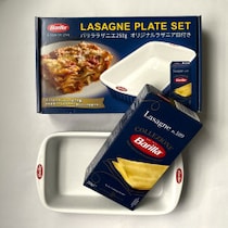 【カルディ】「ラザニアプレートセット」の箱を開けた瞬間、想定外の事態が……