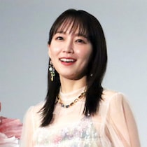 テレビでする話か？…吉岡里帆が「空港でのトラブル」体験披露に“芸能人の特別待遇”との指摘が！