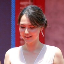 大谷翔平の妻・真美子夫人が「はらぺこあおむし」グッズを愛用か…在米ジャーナリストが語る「納得の理由」とは