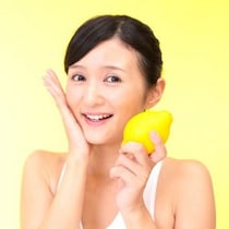 寝起きの「むくみ」がスゴい……出勤前に“速攻ケア”できるアイテムとは？