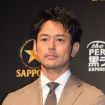 主演・妻夫木聡の「意見を持つのはすごくよい」には頷いたのに…映画「宝島」監督のSNS所作の異例度！