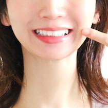 白い歯は好感度4割増しの調査結果！どんな美肌ケアよりモテる歯の「ホワイトニング」の話