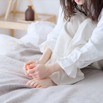 寒くて寝られない……“睡眠の質を高める”寝具と環境の整え方