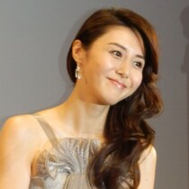【おコメの女】松嶋菜々子の潜入ドレスアップ姿が好評も…豪華出演陣とストーリーとの間に「ギャップ」か