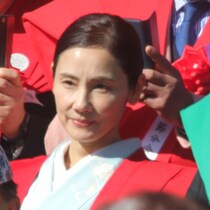 吉田羊「元カレとのお泊まりで『可愛いな』と感じた行動」告白に指摘された「“アノ人”のクセと完全一致！？」