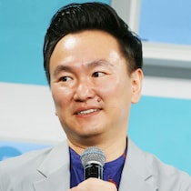 かまいたち山内「あぁ勘違い」な初詣エピソードに相方も肩を震わせ大笑い「オレの2つくらい後ろの人が…」