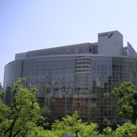 芸能ゴシップ好き芸人が暴露した「超大物女性歌手と人気芸人の交際過去」にネット騒然