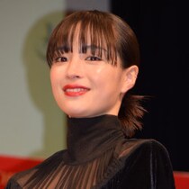 広瀬すず「サッカーも好きになりつつある」観戦機会増で再注目 “山﨑賢人との破局報道”とサッカーとの深い縁