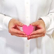 生理があがっても女は続く！更年期以降の「フェムケア」で重要なのは「潤い＝保護」