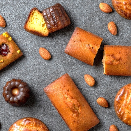 夜の極上リラックスタイムに！「ホットミルク」に合う大人の“ご褒美おやつ”