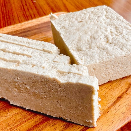 【業務スーパー】ネットで話題に――異国の伝統菓子「ハルヴァ」が意外とイケる!