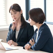 職場に新人がやってきた……後輩の指導をうまくやるために必要なのは“一緒に困る”こと