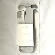 【3COINS】窓際の空間を有効活用できる「カーテン4連フック」が有能過ぎて買い！