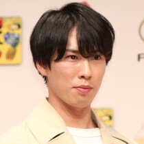 Snow Man宮舘涼太「主演ドラマの『アンドロイド』がハマり役」と好評！共演女優が「だいぶ年上」奏功で熱愛騒動脱出の観測も