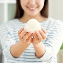 ダイエットの味方！タンパク質と合わせていただく「痩せおにぎり」3選