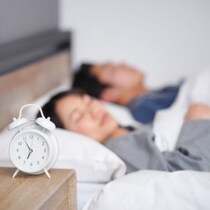 なぜ愛する人と一緒に寝たらダメなのか！睡眠のプロが説く「別寝」のメリット