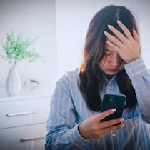 富裕層との生活格差に愕然……SNSはなぜ不幸になる？