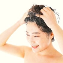 髪のパサつきを未然に防ぐ！ 「夏仕様」のシャンプーに切り替えるタイミング