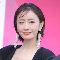 松本まりか 学生時代の恋愛はまさかの「苦難」続き！？中学時代は「目が怖いから」とフラれたことも…
