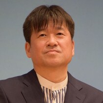 佐藤二朗「ハラスメント報道」で橋本愛への誹謗中傷が激増！投げかけられる「根拠なき憶測」の中身