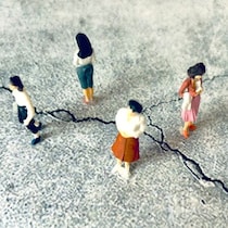 悪気がなくてもこれはダメ！身近にいる「友情クラッシャー」な40代女性の共通点