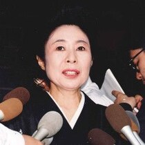 「ATSUSHIものまね芸人」が「中村玉緒さん通夜」参列報告もメディアが“完全スルー”を決め込んだワケ