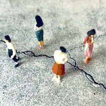 悪気がなくてもこれはダメ！身近にいる「友情クラッシャー」な40代女性の共通点