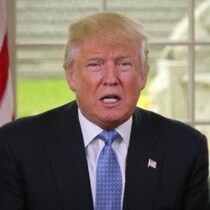 トランプ大統領がW杯決勝後に“仰天行動”！「サッカーの伝統を汚すな」ファンから猛批判