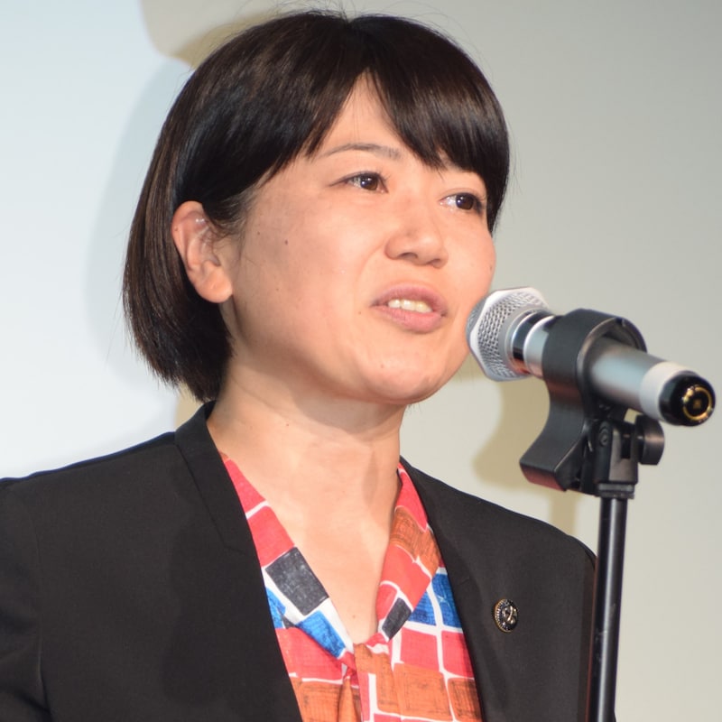 前橋市「ホテル密会市長」の異性交遊が暴かれた「山奥暮らしヒッピー風男性」との「パートナー関係」