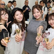 ファン垂涎！小倉由菜・唯井まひろ・桃園怜奈・栗山莉緒が集結「ナマ案内＆雑談解説」してくれる写真展に潜入してみた