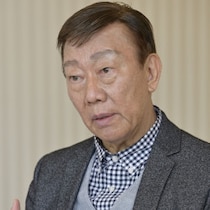 橋幸夫「通夜・告別式」でモノマネ芸人「ニセ騒動」と「業界団体が激怒」ドタバタ＆トラブルの舞台裏