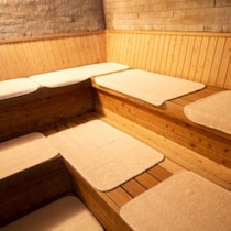 【経営者逮捕】あまりに知られすぎた西川口「脱法サウナ」YouTuberが殺到した「バレバレ密室サービス」と「セラピスト」