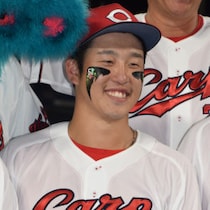 「巨人投手陣がしっかりサポート」皮肉も飛んだ広島・小園海斗の首位打者＆最多安打「二冠」猛ダッシュ