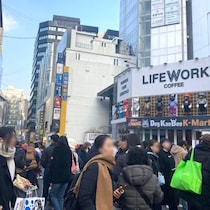 【韓国旅行】明洞が「日本人だらけ」に戻ったワケ「集積型ショッピング街」は若者トレンドより「おばちゃんパワー」爆発