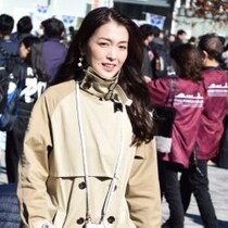 元テレビ東京「福田典子」が国立競技場に現れたら熱烈ファンの「記念撮影とサイン攻め」に