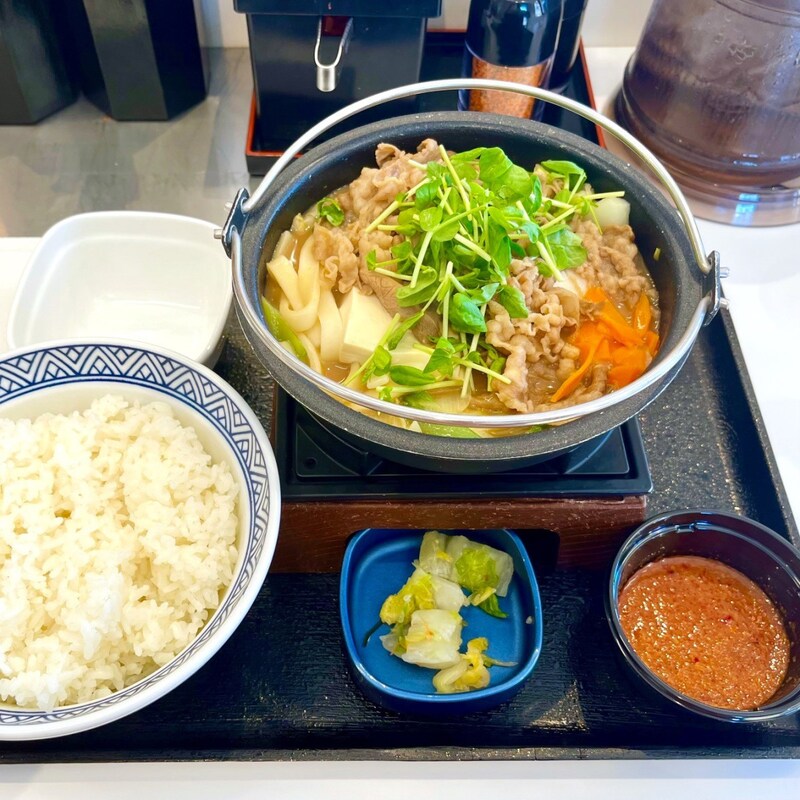 【潜入実食ガチレポ】にんにくマシマシダレでメシが止まらん！吉野家「とんこつ醤油牛鍋膳」期間限定のウマ味