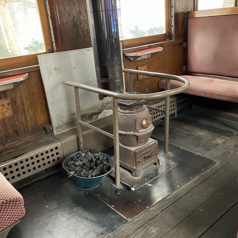 冬の名物、ストーブ列車を走らせているのは津軽鉄道だけじゃなかった！
