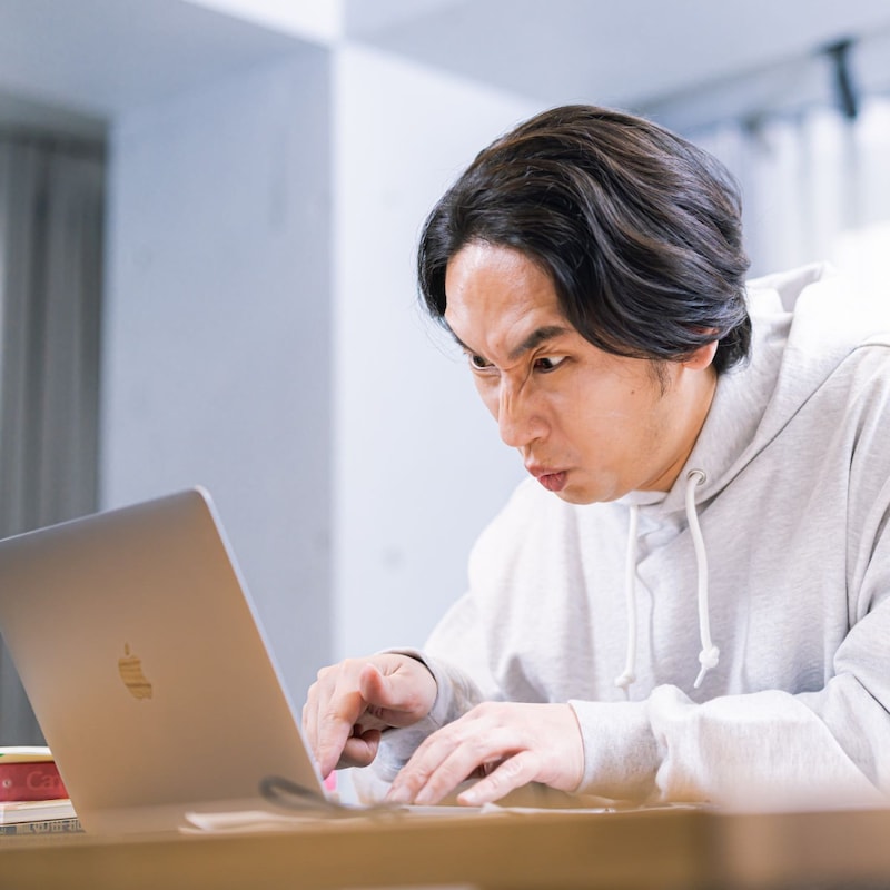 ついに出た!アダルトサイト閲覧中にカメラを乗っ取る新型マルウェア「自動的に顔面スクショ⇒PC上の情報ともどもバラ撒き」