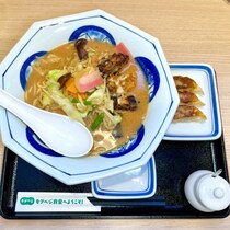 【潜入実食ガチレポ】「リンガーハット」秋冬恒例メニュー「かきちゃんぽん」４種のみそに片面コゲ目のサクサク＆プルプル感