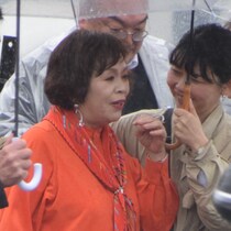 上沼恵美子「土砂降りの中の『晴天』熱唱ステージ」を目撃撮…「北島三郎との秘話」明かしトーク力も冴えまくり！