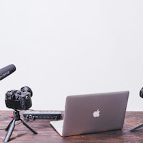 実はトラブルだらけで儲からず「海外移住系YouTuber」の裏側と現実「嘆きの肉声」