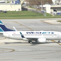 航空業界に異変！カナダのLCCが導入「リクライニング機能なし座席」のなかなかな評判「倒したい席は有料」