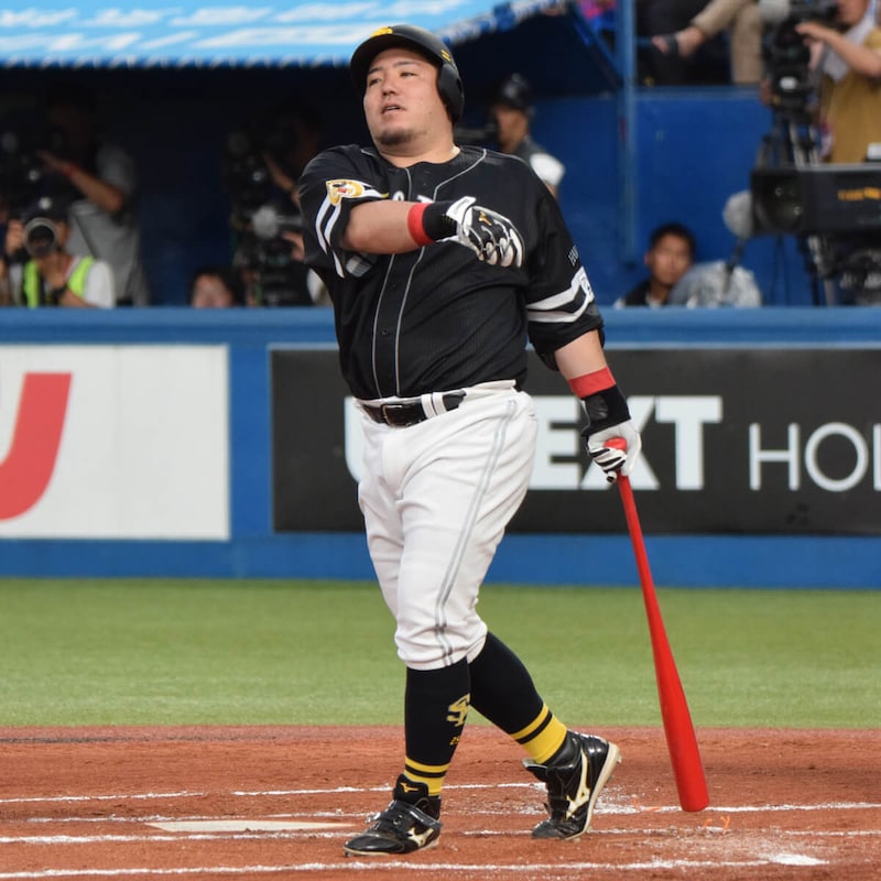 得点圏打率ワーストのソフトバンク・山川穂高に「4番失格」の烙印／プロ野球2025「ワーストナイン」表彰式〈内野手部門〉