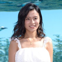 小島瑠璃子は「アッコと決別」が追い風に／やらかし美女の「迷走リベンジ合戦」（4）