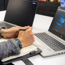 ロシア工作機関が文春報道を「操作炎上」して日本の政局を攪乱したって!? 「広告費２億円流入」と「小泉進次郎の醜聞」も…