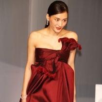 あの綾瀬はるかも代役抜擢で飛躍／代役女優の「替えが利かないブレイク魔術」（2）