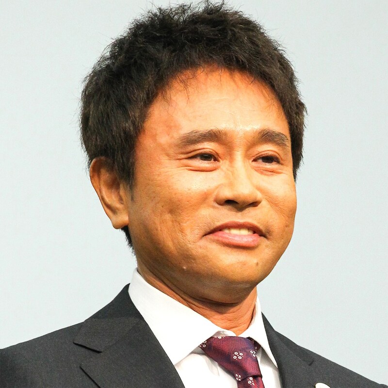 「個性的すぎる絵の個展」浜田雅功のファン交流イベント参加者が握手より先に「頭を突き出した」歓喜のリクエスト