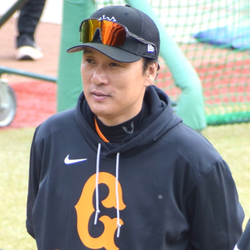 韓国で厳しい評価なのに…李承燁コーチ就任で「バント三銃士」が揃った巨人の来季「攻撃スタイル」